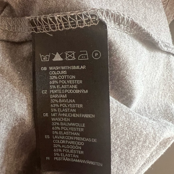 H&M basic gray woman’s medium dress. Scoop neck. cotton, polyester, elastane. - Picture 5 of 6